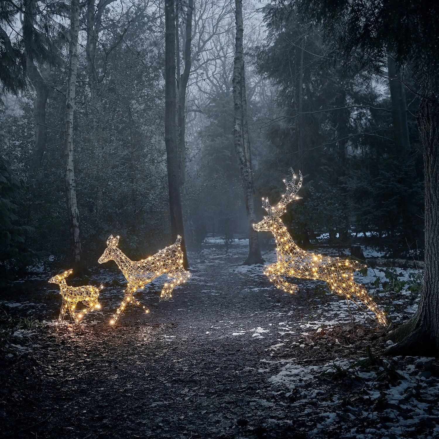 Regular Harlow Rattan Doe & Fawn Dual Colour LED Light Up Reindeer 24v 16 Regular Harlow Rattan Doe & Fawn Dual Colour LED Light Up Reindeer 24v - Image 16