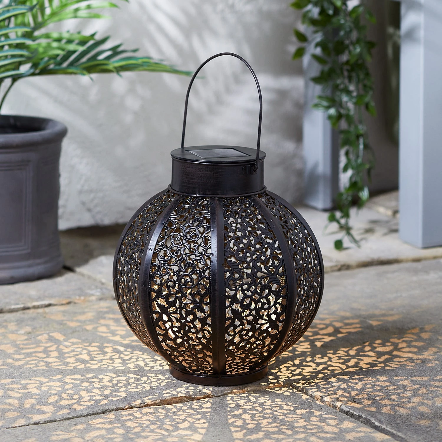 Casablanca Solar Moroccan Lantern Duo 4 Casablanca Solar Moroccan Lantern Duo - Image 4