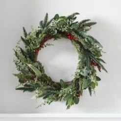 45cm Pine Wreath With Red Berries